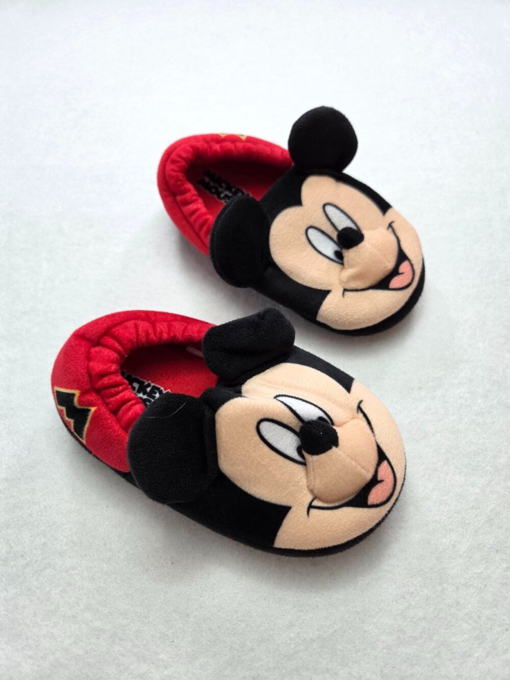 Disney Mickey Mouse 3D Plush Slippers Red Black Toddler Size 9/10